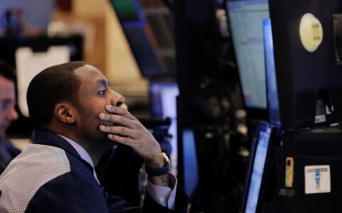 脸都被打肿！彭博总结基金经理2023预测失误集锦！